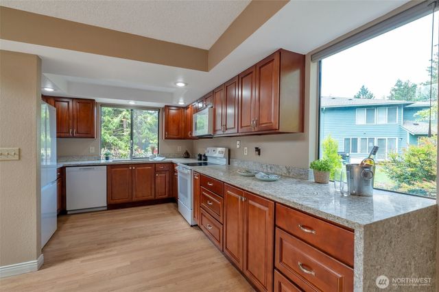 25432 213th Place SE #4, Maple Valley, WA 98038