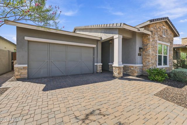 11961 W CREOSOTE Drive, Peoria, AZ 85383