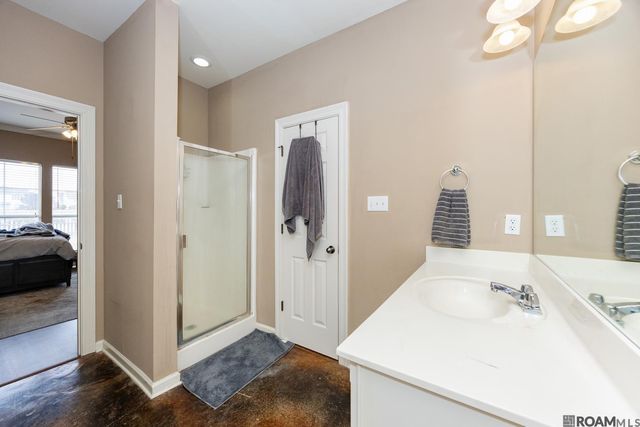 5252 Eastbay Dr, Baton Rouge, LA 70820