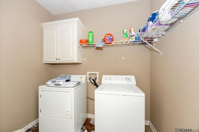 5252 Eastbay Dr, Baton Rouge, LA 70820