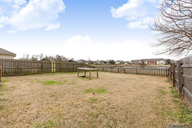 5252 Eastbay Dr, Baton Rouge, LA 70820