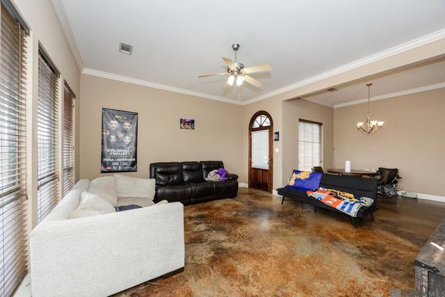 5252 Eastbay Dr, Baton Rouge, LA 70820