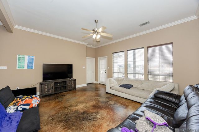 5252 Eastbay Dr, Baton Rouge, LA 70820