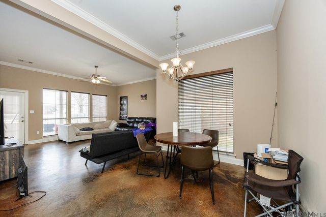 5252 Eastbay Dr, Baton Rouge, LA 70820