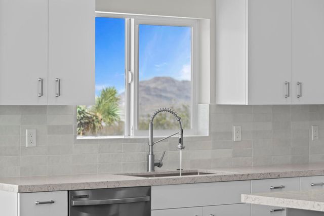 7082 Avalon Avenue, Yucca Valley, CA 92284