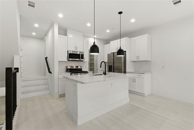 7207 Mohawk Drive B 3, Dallas, TX 75235