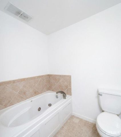1761 Walnut Trace, Greenfield, IN 46140