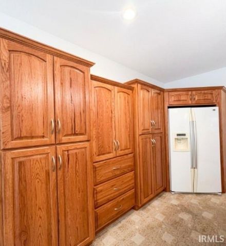 1761 Walnut Trace, Greenfield, IN 46140