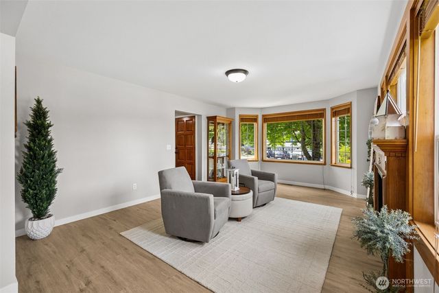 13715 110th Avenue Ct E, Puyallup, WA 98374