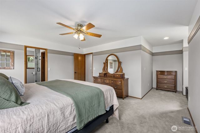13715 110th Avenue Ct E, Puyallup, WA 98374