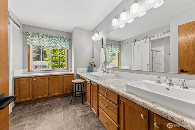 13715 110th Avenue Ct E, Puyallup, WA 98374