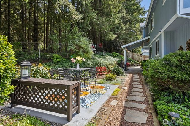 13715 110th Avenue Ct E, Puyallup, WA 98374