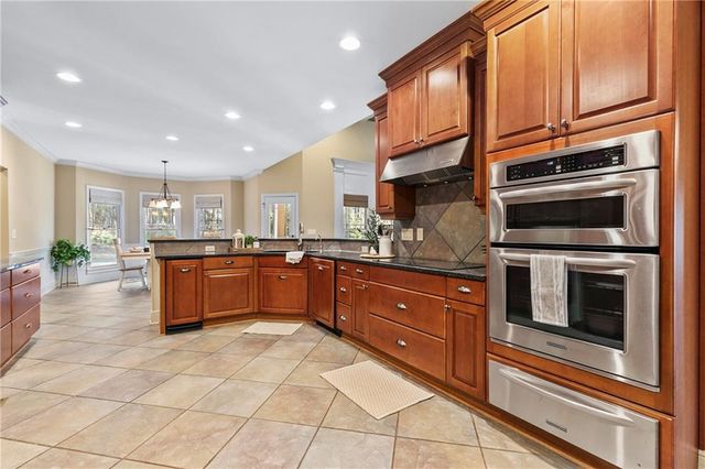 1178 ANTRIM GLEN Drive, Hoschton, GA 30548