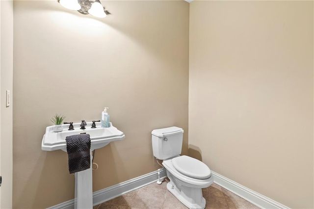 1178 ANTRIM GLEN Drive, Hoschton, GA 30548