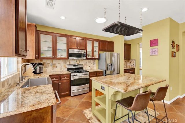 368 Shining Rock, Beaumont, CA 92223