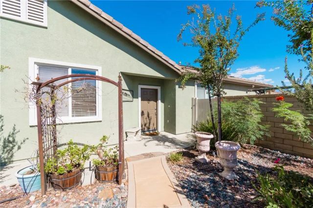 368 Shining Rock, Beaumont, CA 92223
