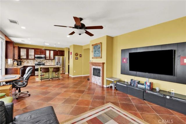 368 Shining Rock, Beaumont, CA 92223