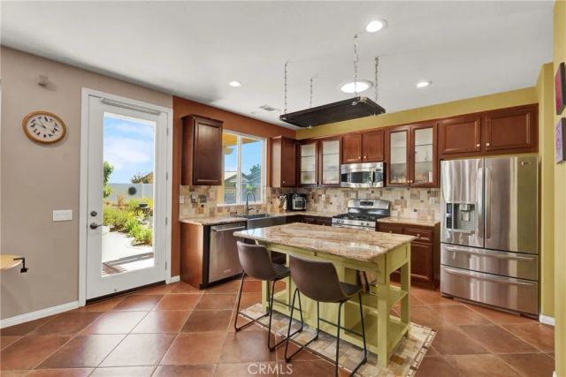 368 Shining Rock, Beaumont, CA 92223