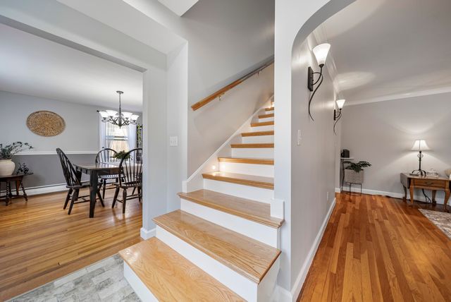 27 Courtland Street, Nashua, NH 03064