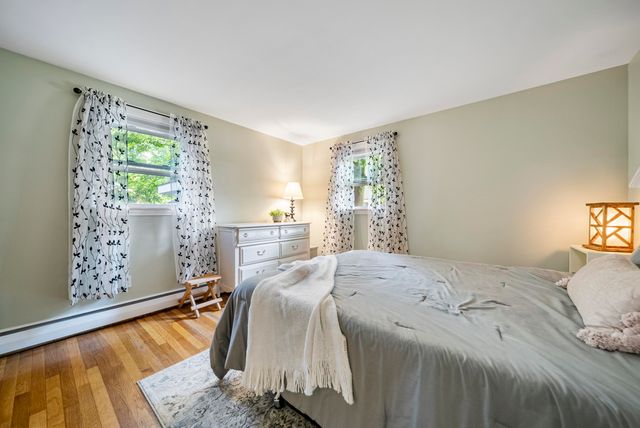 27 Courtland Street, Nashua, NH 03064