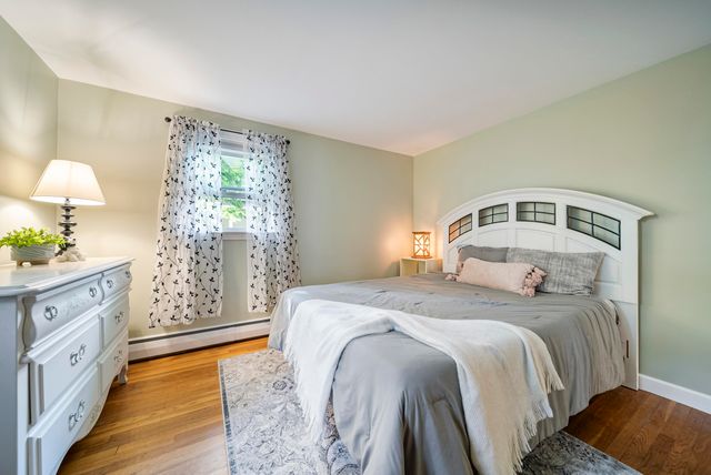 27 Courtland Street, Nashua, NH 03064