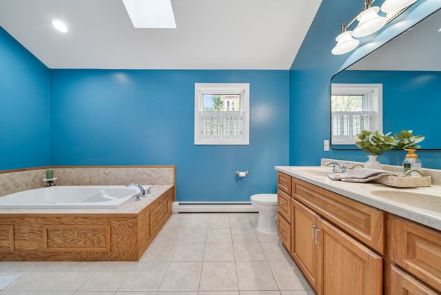 27 Courtland Street, Nashua, NH 03064