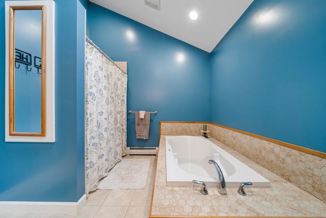 27 Courtland Street, Nashua, NH 03064