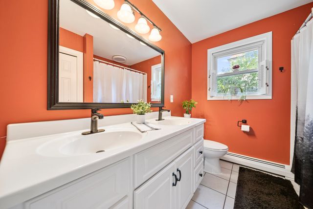 27 Courtland Street, Nashua, NH 03064