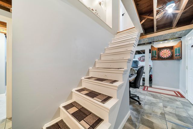 27 Courtland Street, Nashua, NH 03064