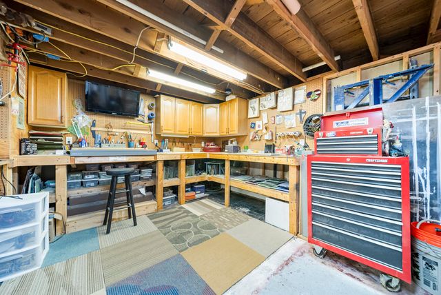 27 Courtland Street, Nashua, NH 03064