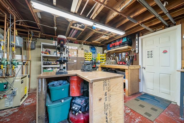 27 Courtland Street, Nashua, NH 03064