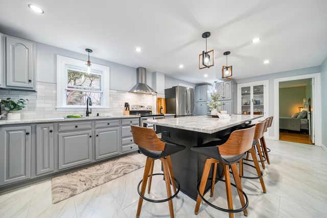 27 Courtland Street, Nashua, NH 03064