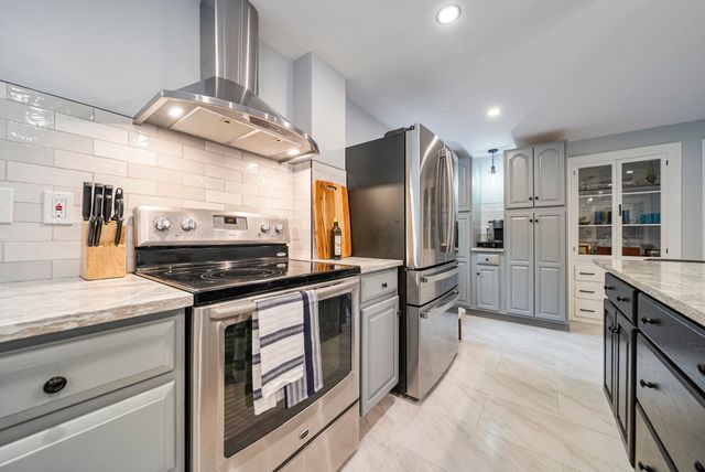 27 Courtland Street, Nashua, NH 03064