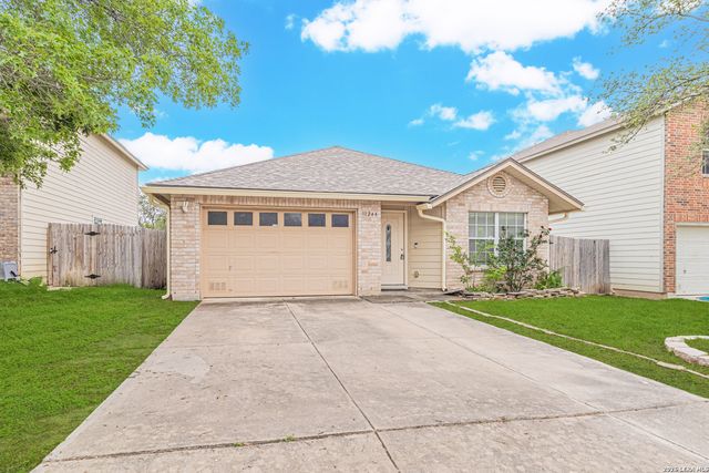 11244 Vollmer Ln, San Antonio, TX 78254