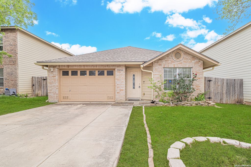 11244 Vollmer Ln, San Antonio, TX 78254