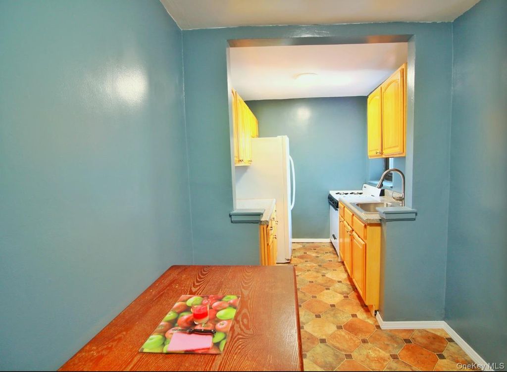 8830 182nd street 3E, Hollis, NY 11423 — exterior