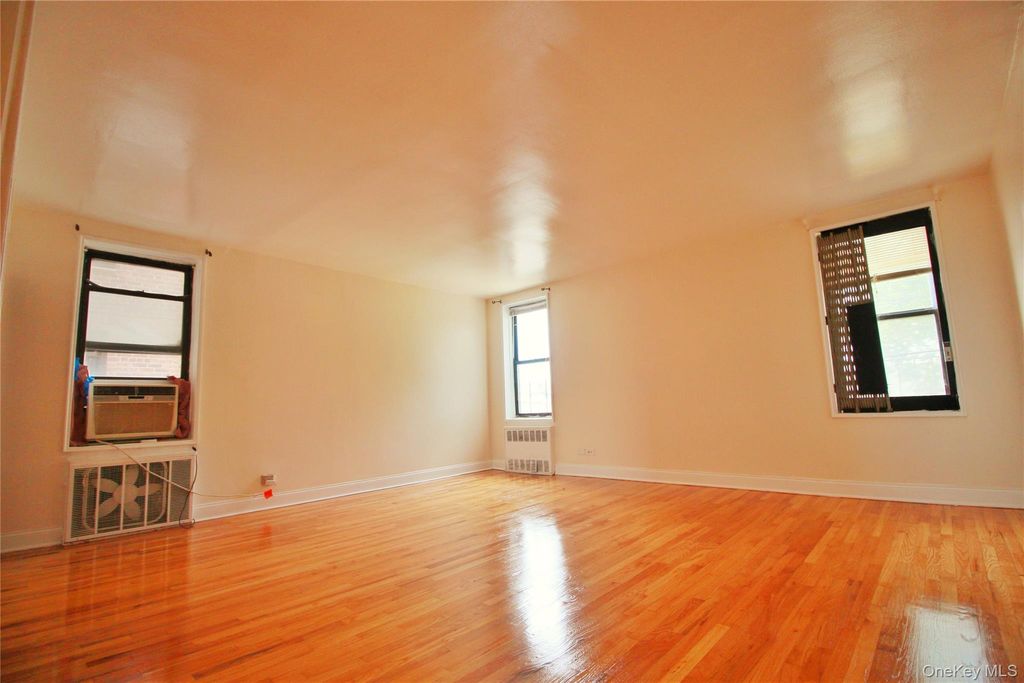 8830 182nd street 3E, Hollis, NY 11423 — photo 3