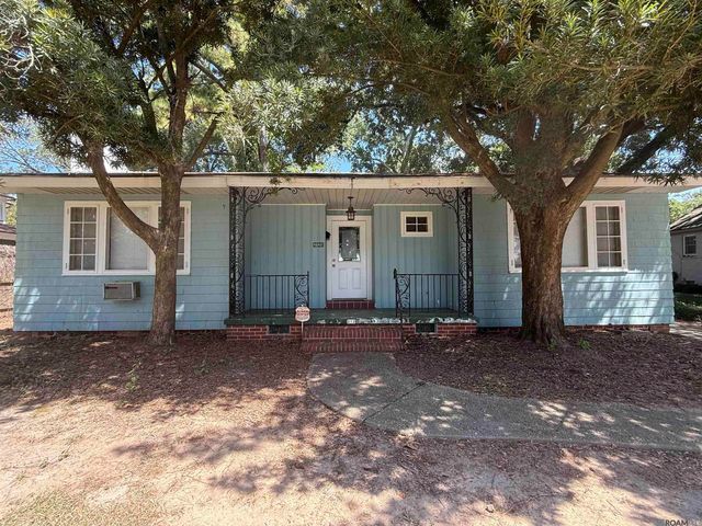 2129 E Lakeshore Dr, Baton Rouge, LA 70808