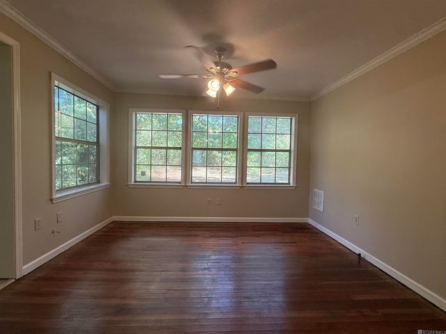 2129 E Lakeshore Dr, Baton Rouge, LA 70808