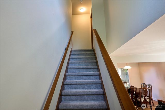 22023 SE 266th Place, Maple Valley, WA 98038