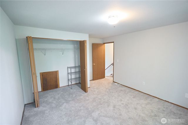 22023 SE 266th Place, Maple Valley, WA 98038