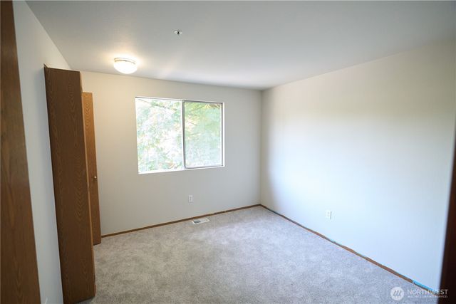 22023 SE 266th Place, Maple Valley, WA 98038
