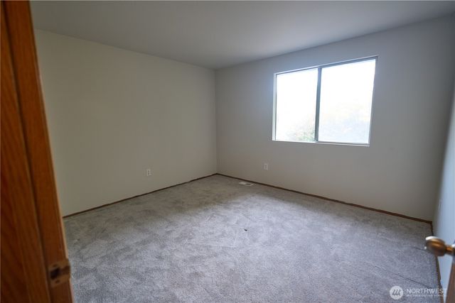 22023 SE 266th Place, Maple Valley, WA 98038