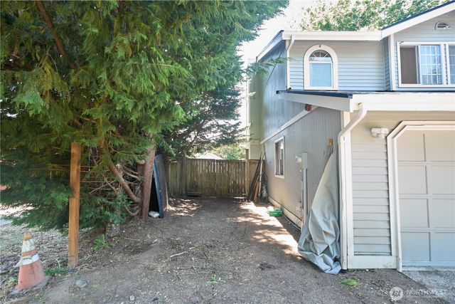 22023 SE 266th Place, Maple Valley, WA 98038