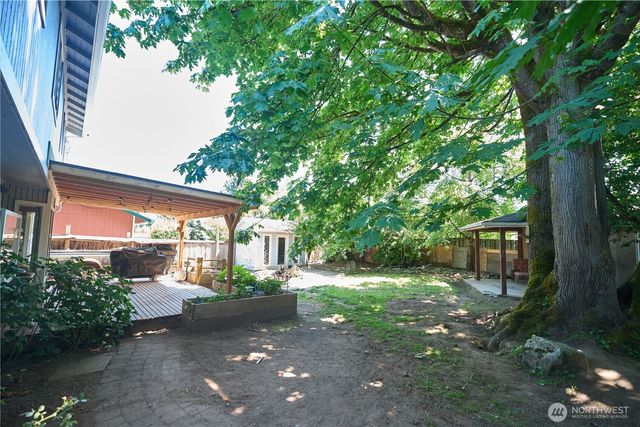 22023 SE 266th Place, Maple Valley, WA 98038
