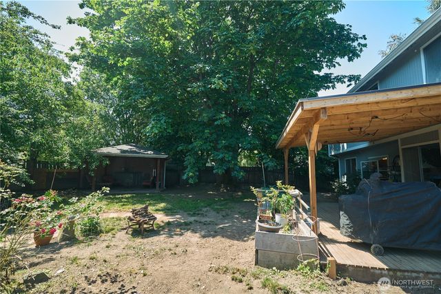 22023 SE 266th Place, Maple Valley, WA 98038
