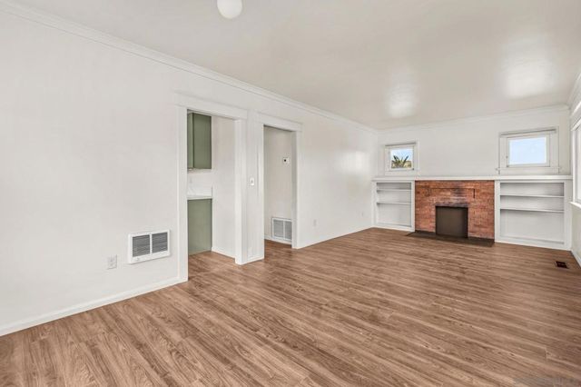 915 Civic Center Dr, Oceanside, CA 92054