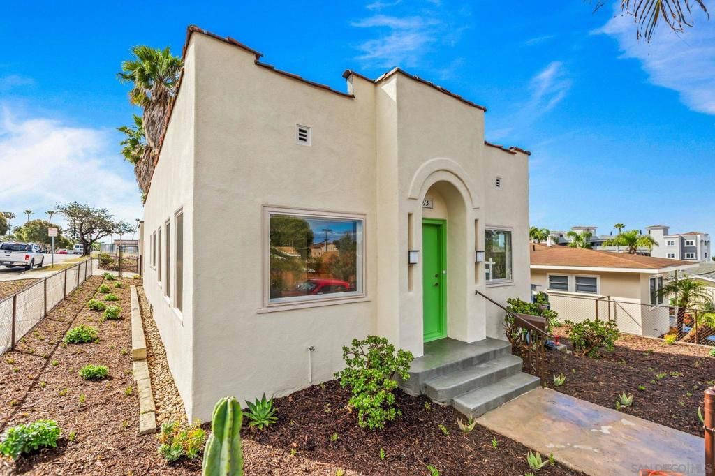 915 Civic Center Dr, Oceanside, CA 92054