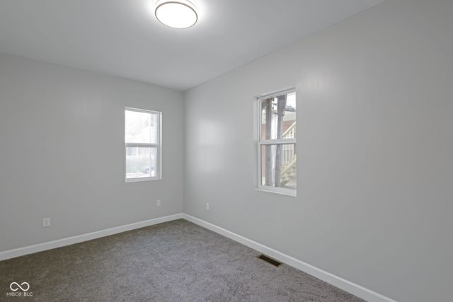 2209 Noble Street, Anderson, IN 46016