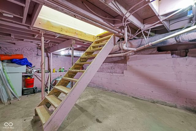 2209 Noble Street, Anderson, IN 46016